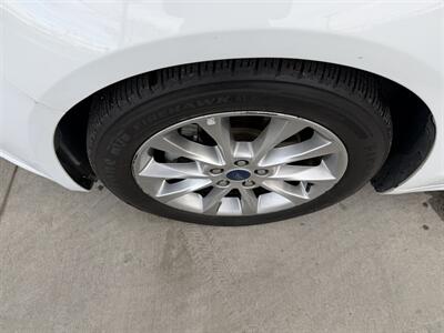 2017 Ford Fusion Hybrid SE   - Photo 9 - Tarzana, CA 91356