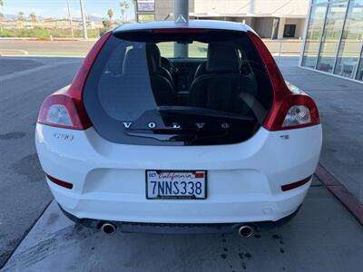 2011 Volvo C30 T5   - Photo 5 - Tarzana, CA 91356