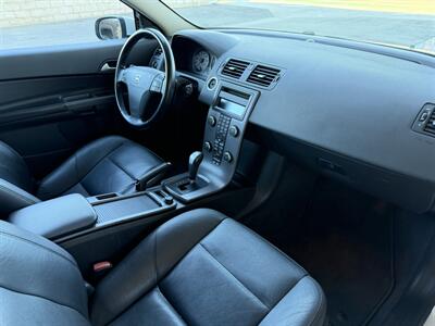 2011 Volvo C30 T5   - Photo 14 - Tarzana, CA 91356