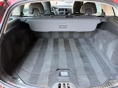 2015 Volvo V60 T5 Drive-E Premier   - Photo 15 - Tarzana, CA 91356