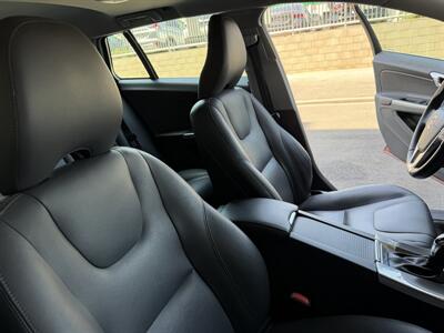 2015 Volvo V60 T5 Drive-E Premier   - Photo 18 - Tarzana, CA 91356