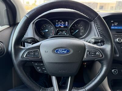 2016 Ford Focus SE - Photo 21 - Tarzana, CA 91356