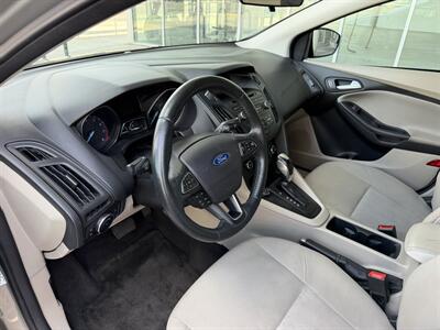 2016 Ford Focus SE - Photo 11 - Tarzana, CA 91356