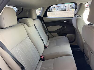 2016 Ford Focus SE - Photo 16 - Tarzana, CA 91356