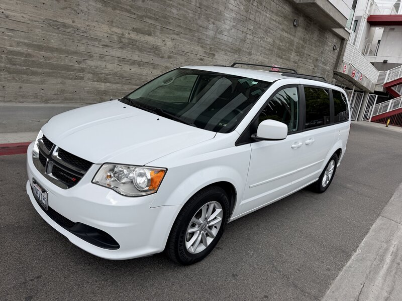 2016 Dodge Grand Caravan SXT   - Photo 1 - Tarzana, CA 91356