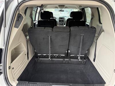 2016 Dodge Grand Caravan SXT   - Photo 16 - Tarzana, CA 91356
