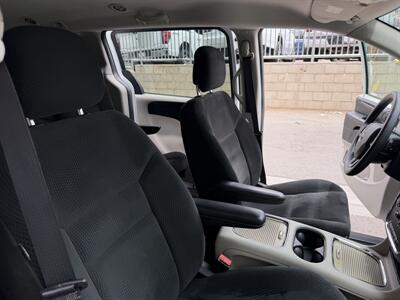 2016 Dodge Grand Caravan SXT   - Photo 19 - Tarzana, CA 91356