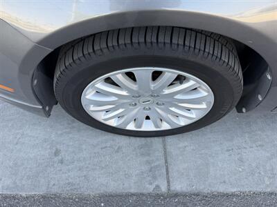 2012 Ford Fusion Hybrid - Photo 9 - Tarzana, CA 91356