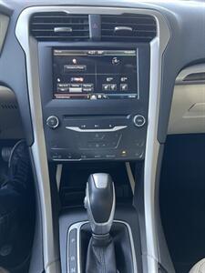 2015 Ford Fusion Energi SE Luxury   - Photo 18 - Tarzana, CA 91356