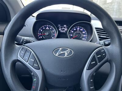 2014 Hyundai ELANTRA SE   - Photo 17 - Tarzana, CA 91356