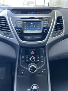 2014 Hyundai ELANTRA SE   - Photo 18 - Tarzana, CA 91356