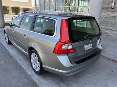 2008 Volvo V70 3.2   - Photo 3 - Tarzana, CA 91356