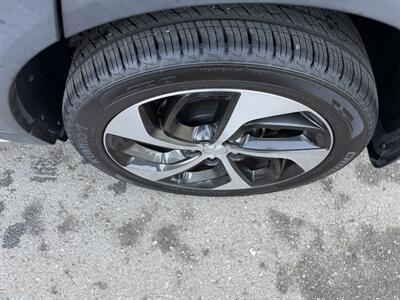 2017 Hyundai TUCSON Sport   - Photo 10 - Tarzana, CA 91356