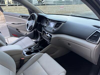 2017 Hyundai TUCSON Sport   - Photo 15 - Tarzana, CA 91356
