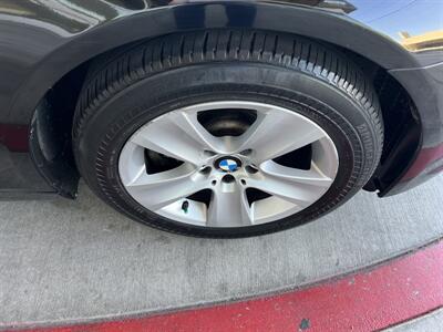 2011 BMW 5 Series 528i   - Photo 22 - Tarzana, CA 91356