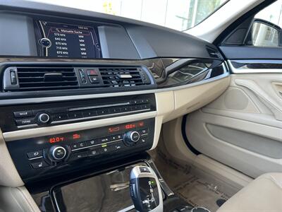 2011 BMW 5 Series 528i   - Photo 20 - Tarzana, CA 91356