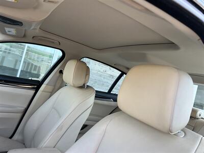 2011 BMW 5 Series 528i   - Photo 11 - Tarzana, CA 91356