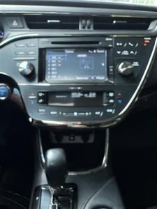 2015 Toyota Avalon Hybrid XLE Touring   - Photo 19 - Tarzana, CA 91356