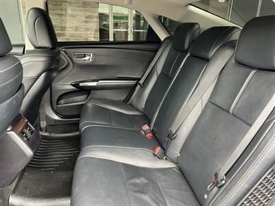2015 Toyota Avalon Hybrid XLE Touring   - Photo 12 - Tarzana, CA 91356
