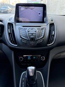 2013 Ford C-MAX Hybrid SE   - Photo 23 - Tarzana, CA 91356