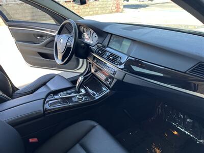 2011 BMW 5 Series 528i   - Photo 13 - Tarzana, CA 91356
