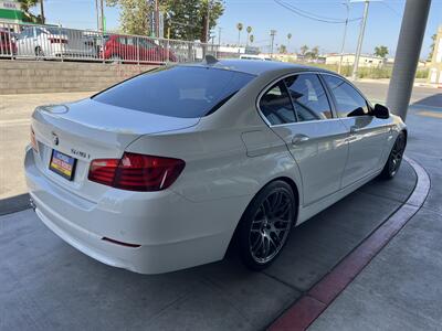 2011 BMW 5 Series 528i   - Photo 5 - Tarzana, CA 91356