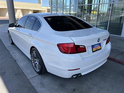 2011 BMW 5 Series 528i   - Photo 4 - Tarzana, CA 91356