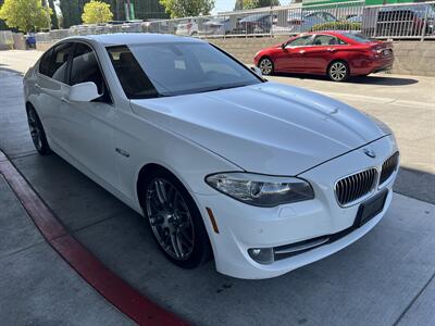 2011 BMW 5 Series 528i   - Photo 7 - Tarzana, CA 91356