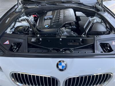 2011 BMW 5 Series 528i   - Photo 16 - Tarzana, CA 91356