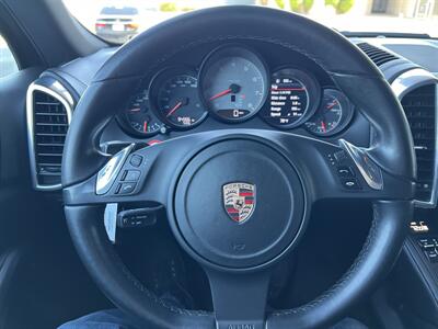 2011 Porsche Cayenne S   - Photo 18 - Tarzana, CA 91356