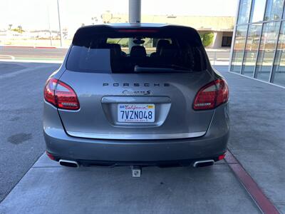 2011 Porsche Cayenne S   - Photo 4 - Tarzana, CA 91356