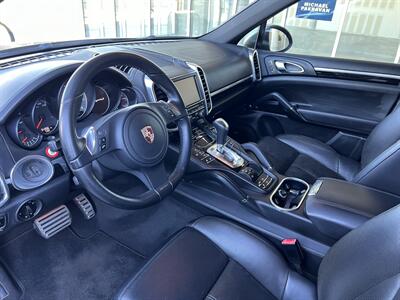 2011 Porsche Cayenne S   - Photo 9 - Tarzana, CA 91356