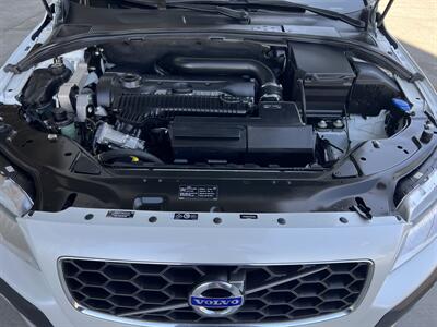 2016 Volvo XC70 T5 Premier   - Photo 17 - Tarzana, CA 91356