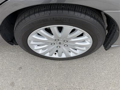 2010 Ford Fusion Hybrid   - Photo 10 - Tarzana, CA 91356