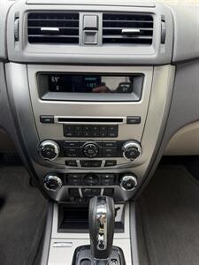 2010 Ford Fusion Hybrid   - Photo 22 - Tarzana, CA 91356