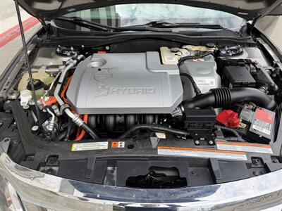 2010 Ford Fusion Hybrid   - Photo 19 - Tarzana, CA 91356