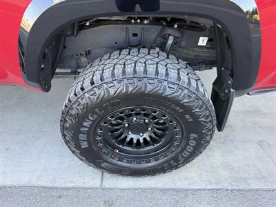 2022 Toyota Tacoma SR5 V6   - Photo 10 - Tarzana, CA 91356