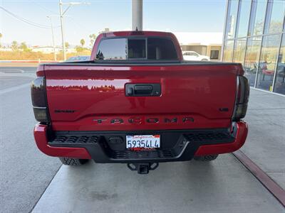 2022 Toyota Tacoma SR5 V6   - Photo 5 - Tarzana, CA 91356