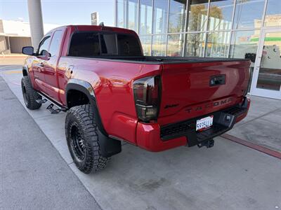 2022 Toyota Tacoma SR5 V6   - Photo 4 - Tarzana, CA 91356