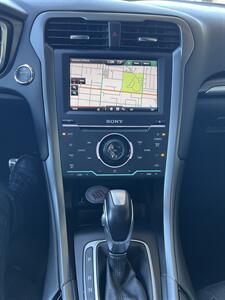 2014 Ford Fusion Energi Titanium   - Photo 15 - Tarzana, CA 91356
