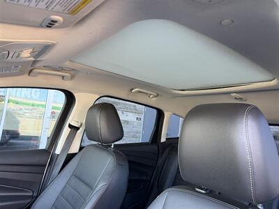 2015 Ford C-MAX Energi SEL - Photo 13 - Tarzana, CA 91356