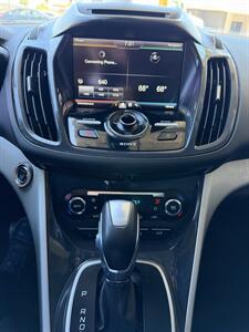 2015 Ford C-MAX Energi SEL - Photo 21 - Tarzana, CA 91356
