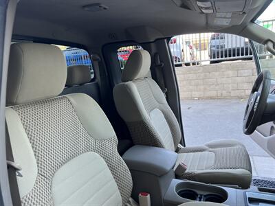 2014 Nissan Frontier SV V6   - Photo 13 - Tarzana, CA 91356