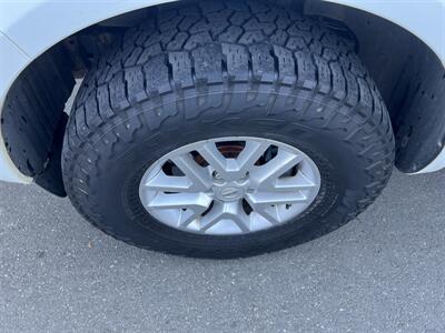 2014 Nissan Frontier SV V6   - Photo 19 - Tarzana, CA 91356