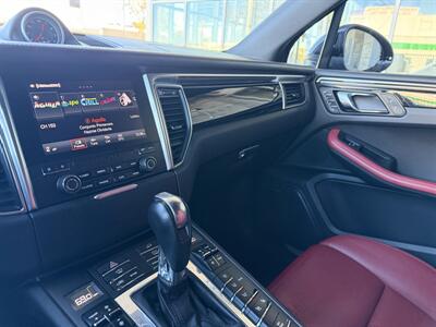 2017 Porsche Macan S   - Photo 24 - Tarzana, CA 91356