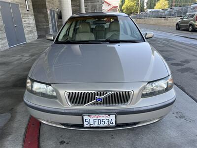 2004 Volvo V70 2.4   - Photo 8 - Tarzana, CA 91356