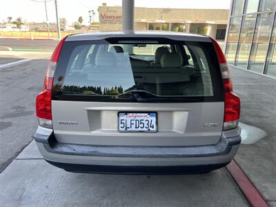 2004 Volvo V70 2.4   - Photo 5 - Tarzana, CA 91356