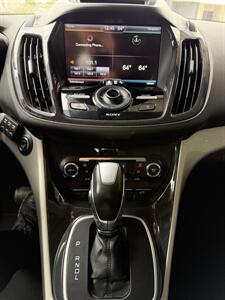 2013 Ford C-MAX Hybrid SEL   - Photo 21 - Tarzana, CA 91356
