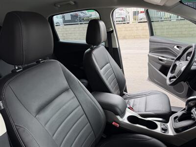 2013 Ford C-MAX Hybrid SEL   - Photo 17 - Tarzana, CA 91356