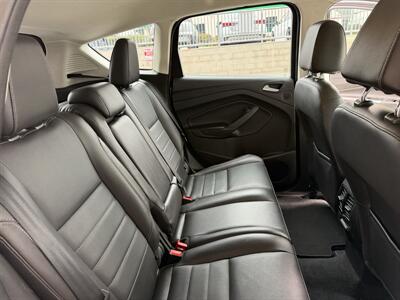 2013 Ford C-MAX Hybrid SEL   - Photo 15 - Tarzana, CA 91356